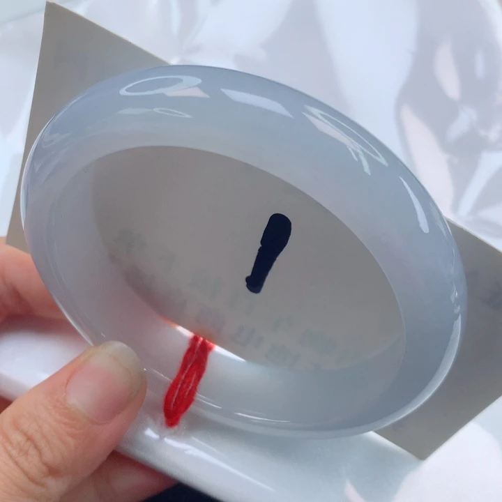 翡翠手镯未镶嵌白月光