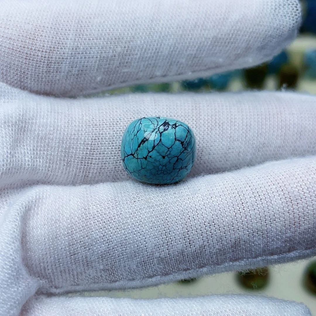 绿松石颈饰未镶嵌