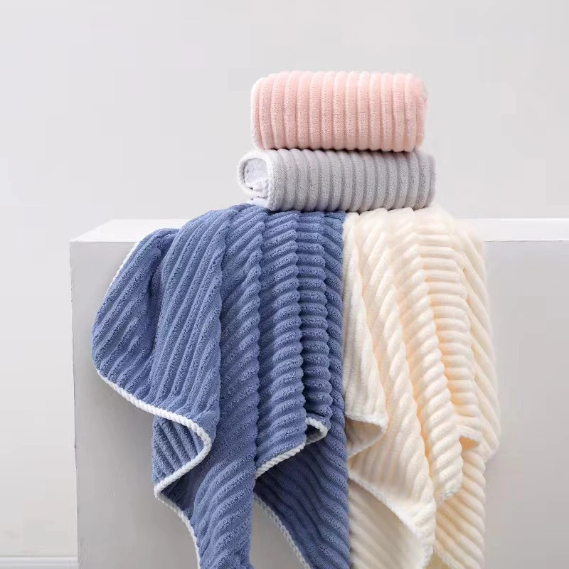 珊瑚绒浴巾 1条装 (颜色随机)