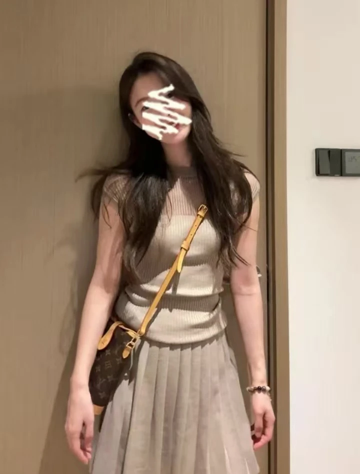 温柔气质风高腰短袖针织修身短款女上衣与百褶半身裙套装显瘦夏季