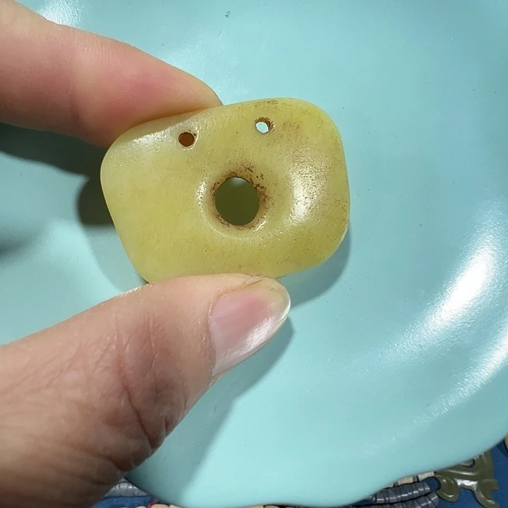 微****透闪石质玉未镶嵌挂件