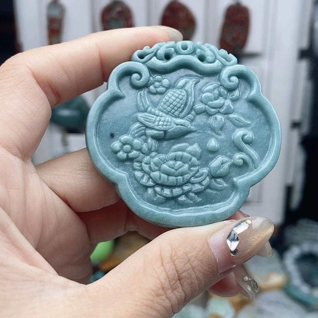 翡翠颈饰未镶嵌翡翠