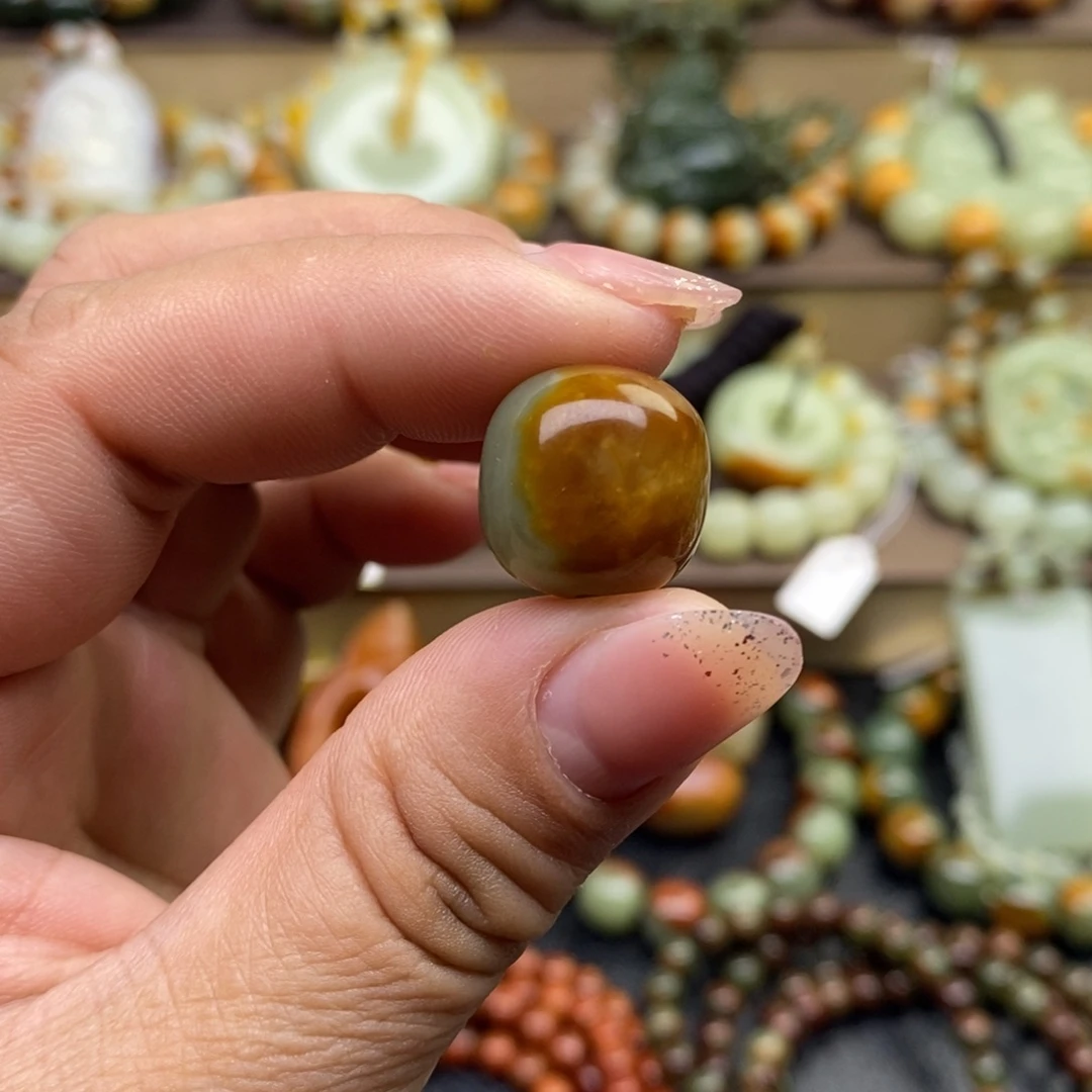 透闪石质玉未镶嵌吊坠(不含链)