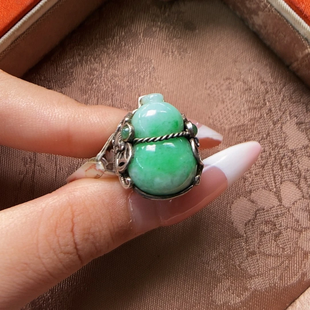 定制翡翠未镶嵌翡翠戒指