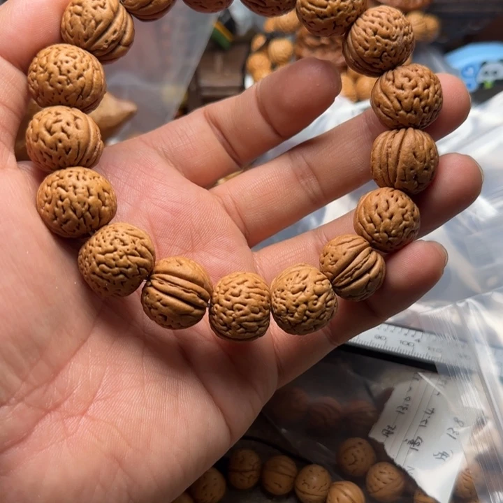 生****息野生桃核肌肉纹手持一条