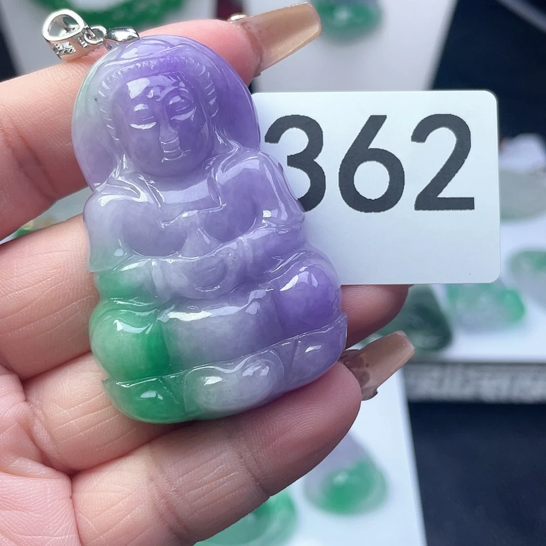 翡翠吊坠(赠链)未镶嵌