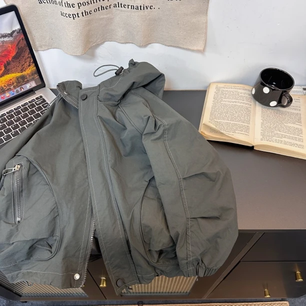 1953春款个性时尚潮流洋气男女童冲锋衣外套