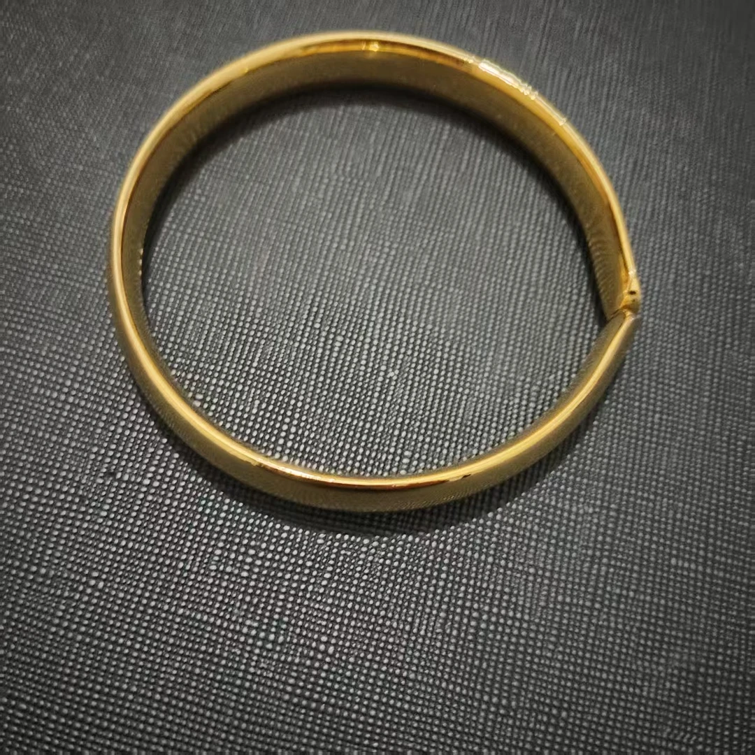 足银手镯 收藏级轻奢气质简约气质精致手镯m21634