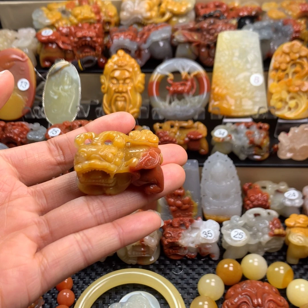 石英质玉（黄龙玉）挂件未镶嵌