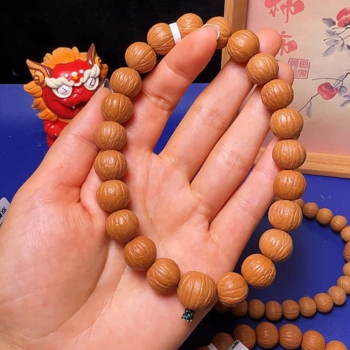 过***烟吊坠猴头核桃聚宝盆