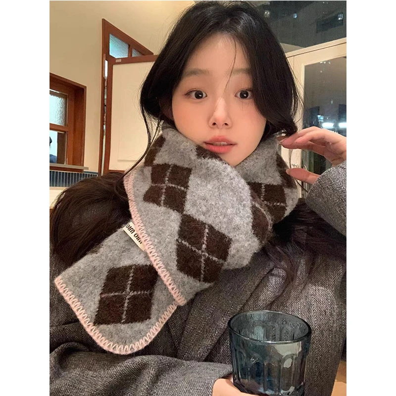 韩系复古菱形格子锁边针织毛线围巾女冬季氛围感百搭保暖护颈围脖
