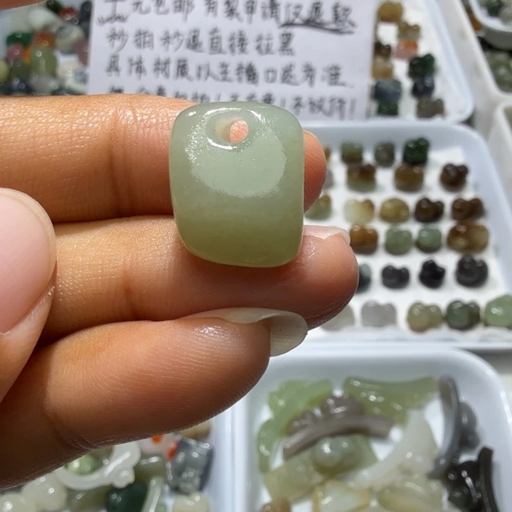 和田玉未镶嵌珠宝奇石