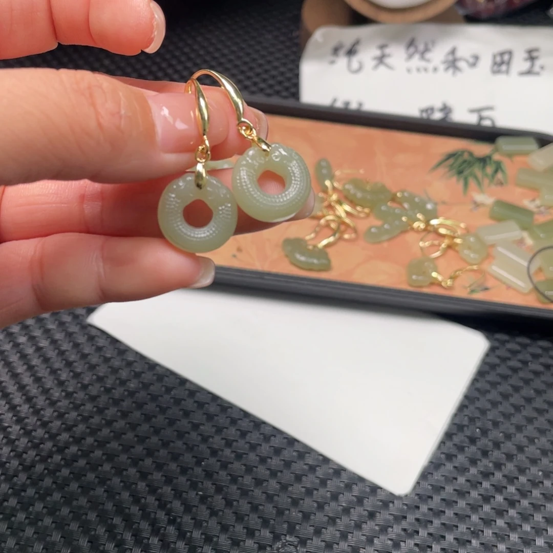 和田玉未镶嵌颈饰小龙扣耳坠
