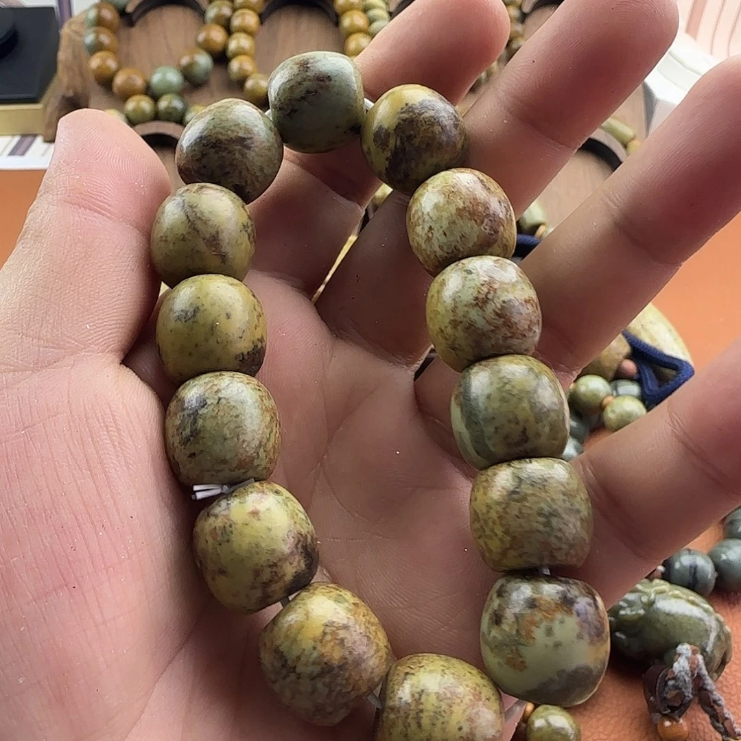 岫岩河磨玉（透闪石质玉）未镶嵌珠宝奇石