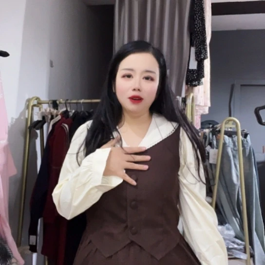 挂脖款假两件儿连衣裙福利清版