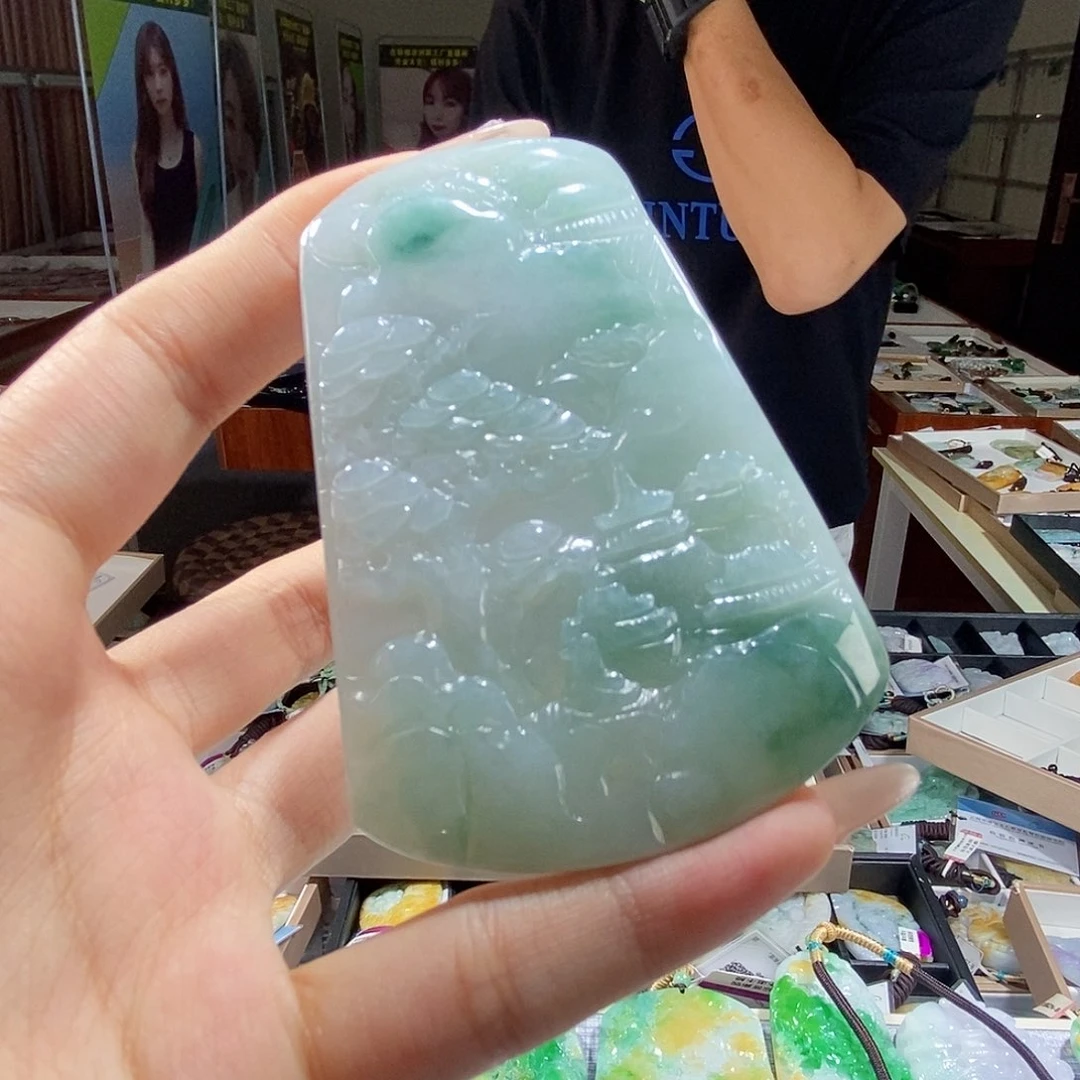 翡翠未镶嵌颈饰翡翠