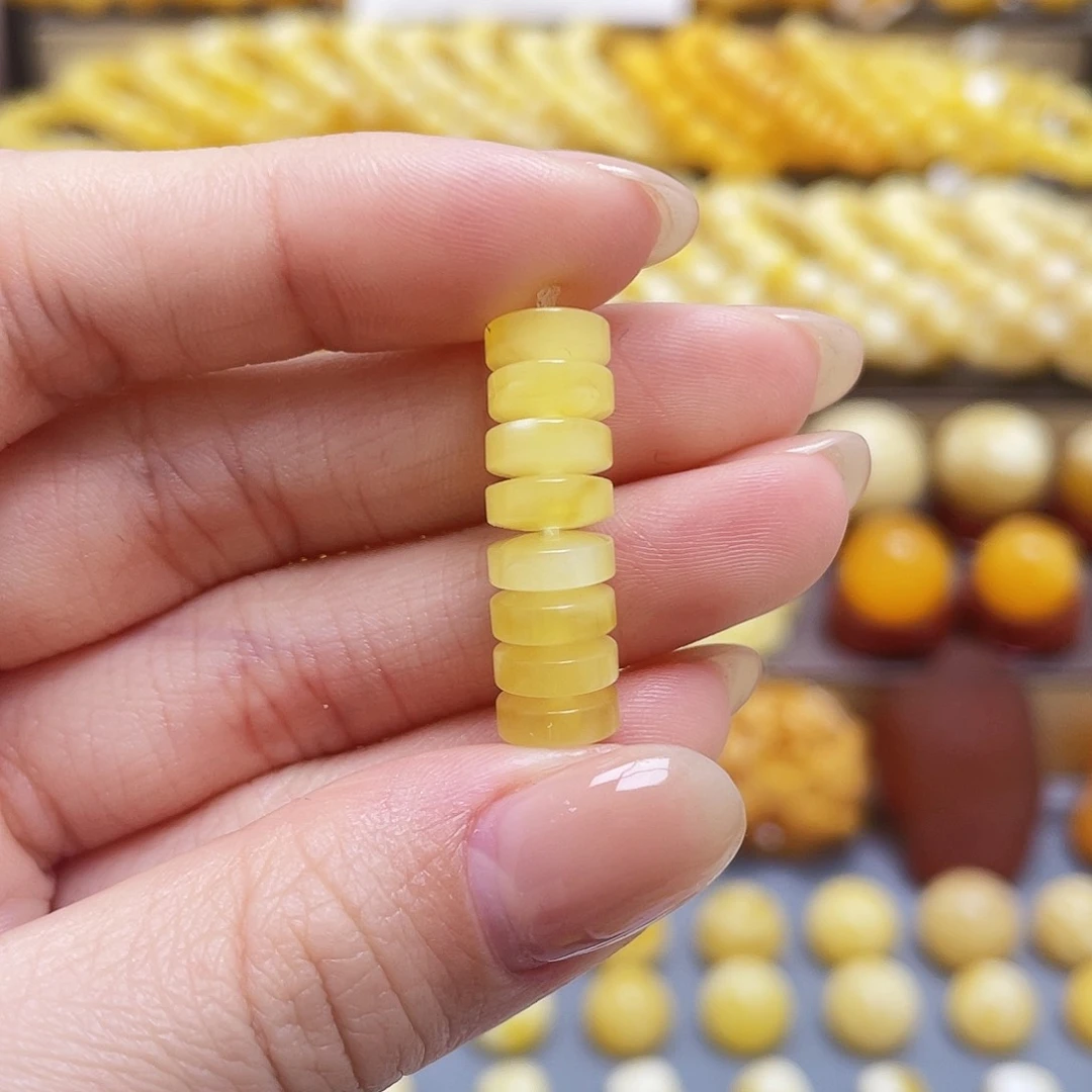 琥珀裸石未镶嵌蜜蜡药片8*3mm微瑕