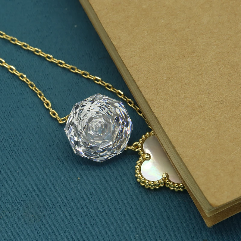 【高级定制】收藏级轻奢时尚设计白单四叶吊坠u001