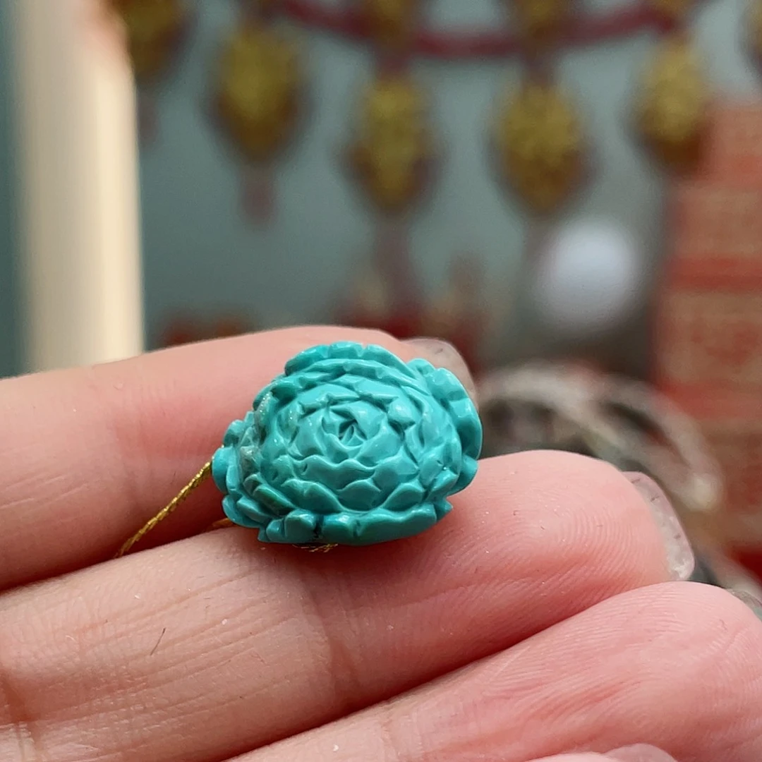 绿松石颈饰未镶嵌