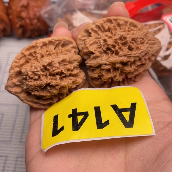 文玩核桃吊坠核桃