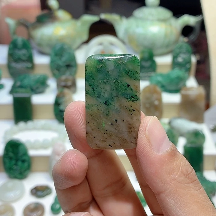 未镶嵌独山玉颈饰