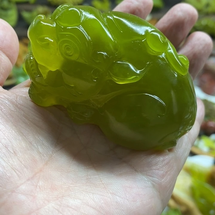 蛇纹石玉未镶嵌摆件