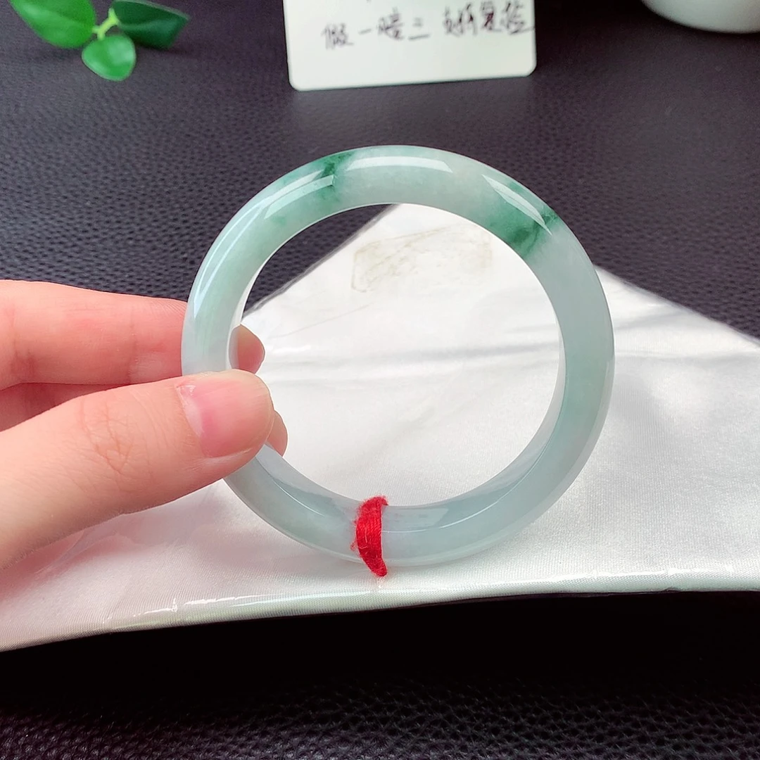 翡翠未镶嵌手镯翡翠