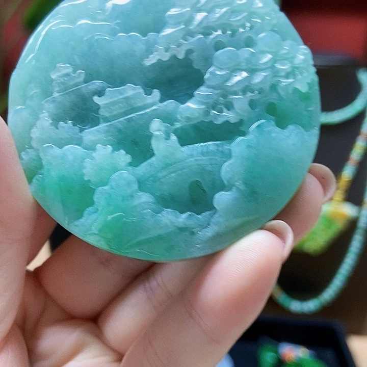 翡翠未镶嵌颈饰吊坠