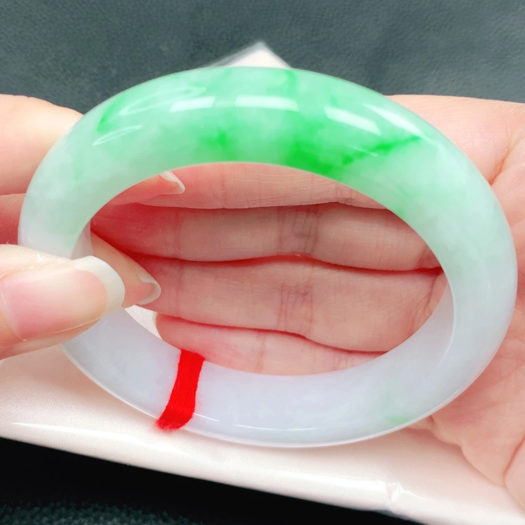 翡翠未镶嵌手镯57圈