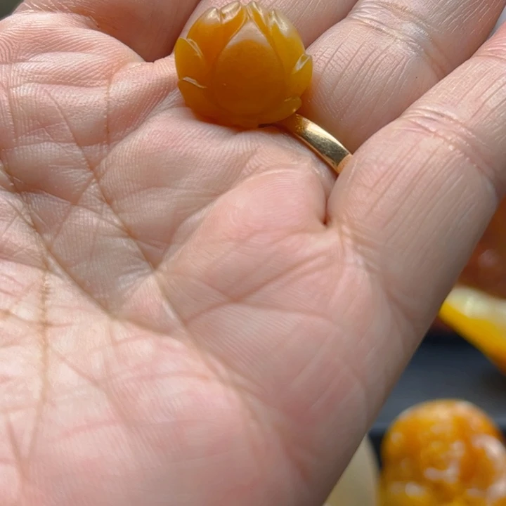 石英质玉颈饰未镶嵌昆