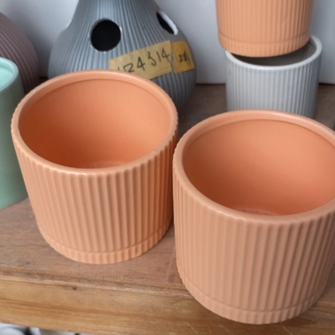 杯子陶盆有孔 瑕疵介意勿拍