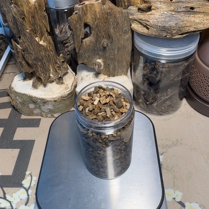 楠木D****必油叶子车珠碎料80克