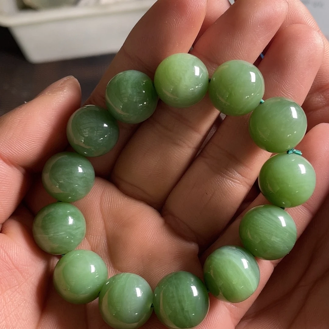 和田玉和田玉未镶嵌俄罗斯老坑碧玉手串卡16