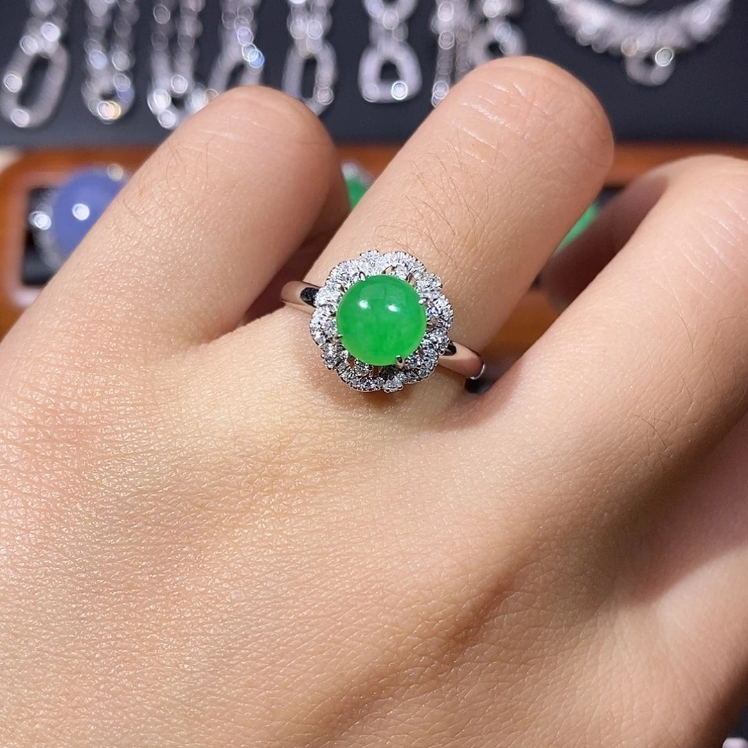 翡翠18K金镶嵌颈饰戒指