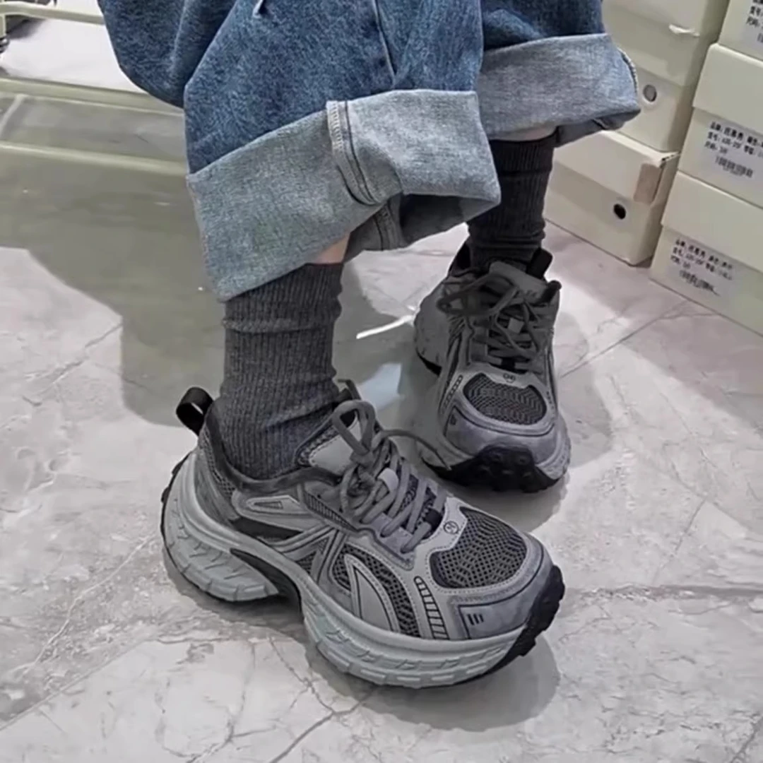欧洲站加绒超轻底显脚小老爹鞋厚底女2025新品冬季新款舒适运动鞋