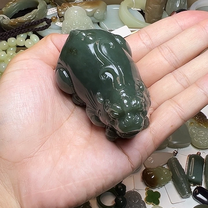 未镶嵌和田玉把件