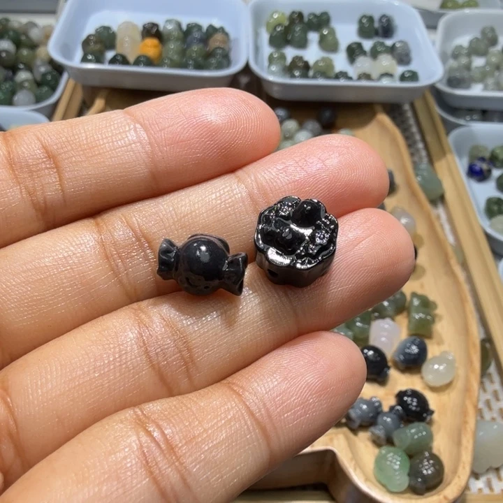 桂***米和田玉未镶嵌珠宝半成品