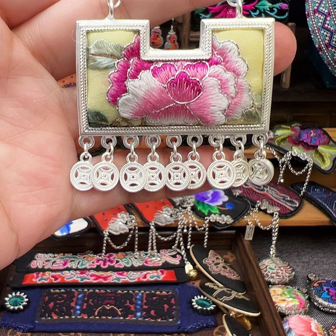 织绣手工刺绣工艺品
