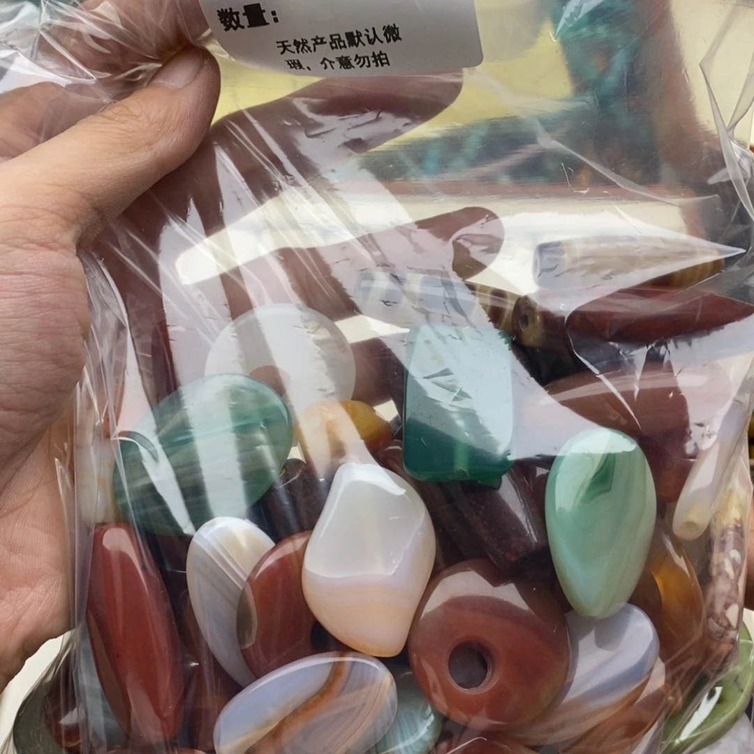 浩***l玛瑙/玉髓未镶嵌珠宝半成品94个拍四次F196