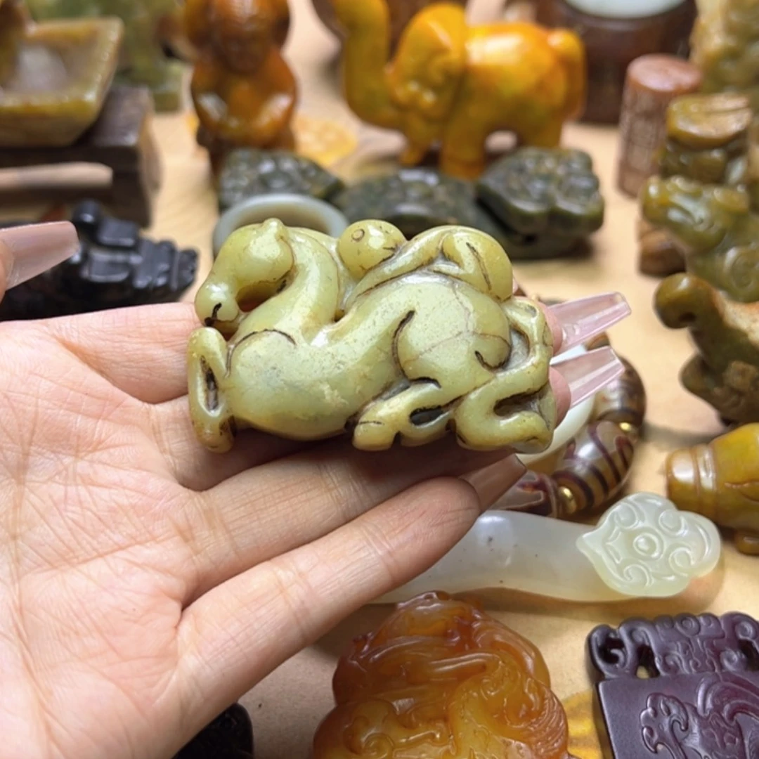 【闪购商品】蛇纹石玉颈饰未镶嵌