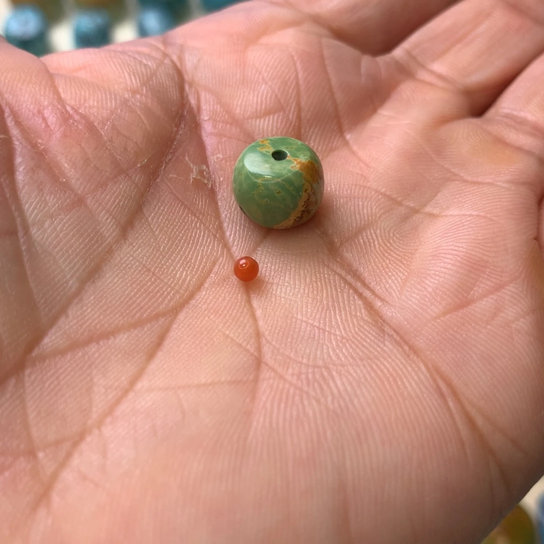 南红玛瑙未镶嵌珠宝奇石