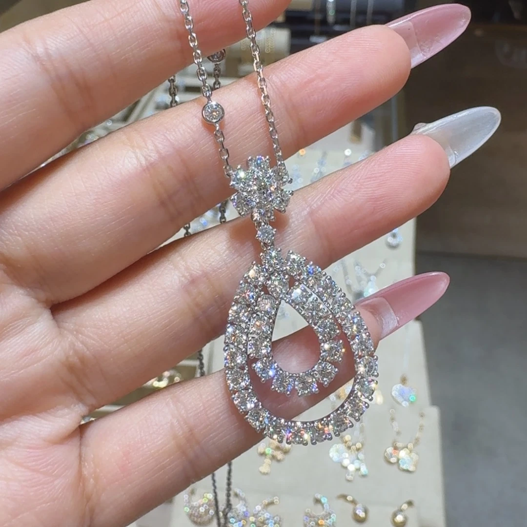 颈饰18K金镶嵌钻石