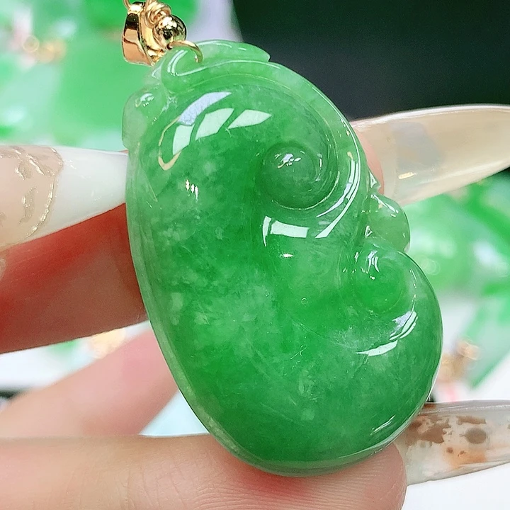 翡翠未镶嵌颈饰翡翠