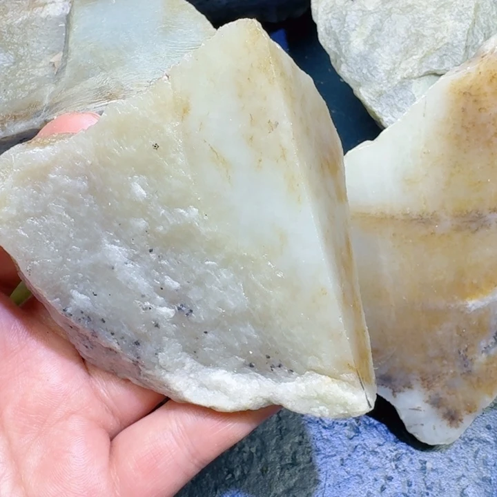 和田玉未镶嵌珠宝半成品