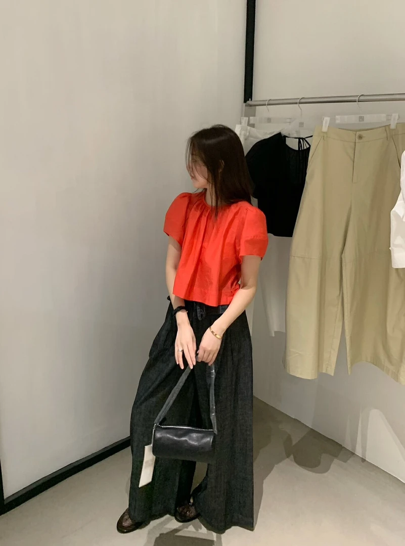 RS@5630 韩系百搭减龄后背系带泡泡袖小衫