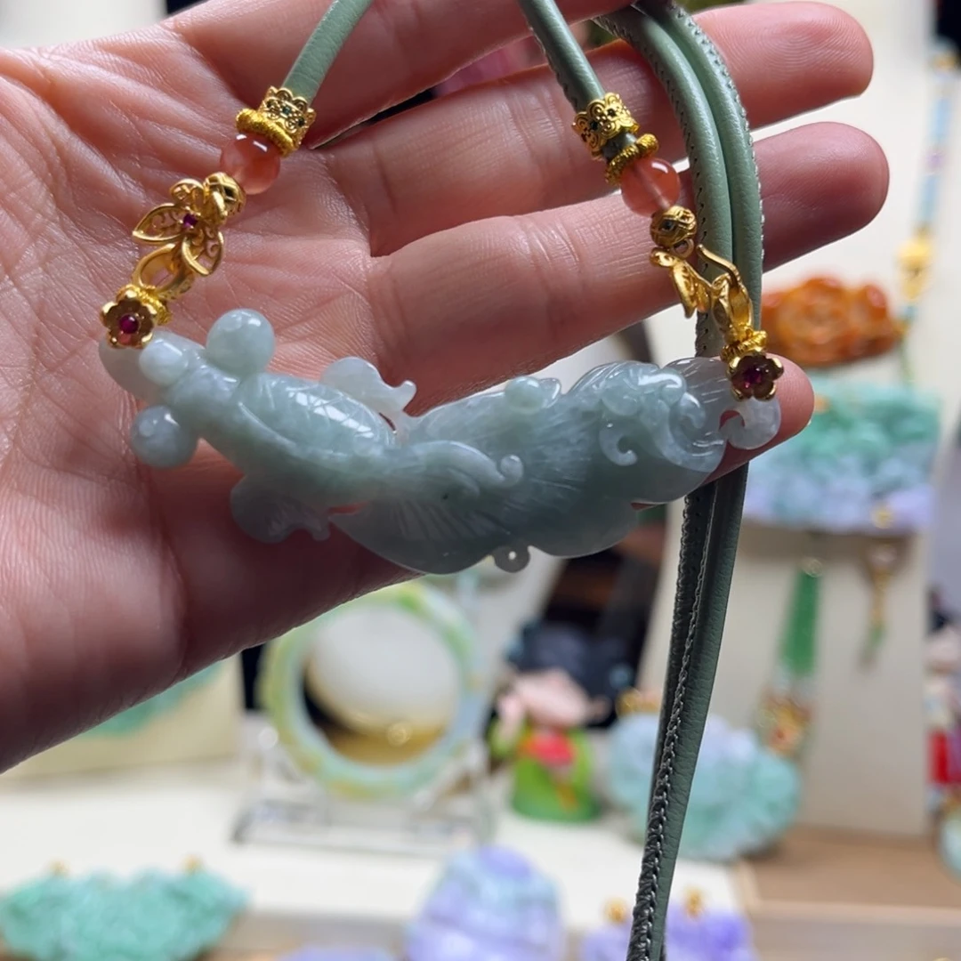 翡翠颈饰未镶嵌天然翡翠