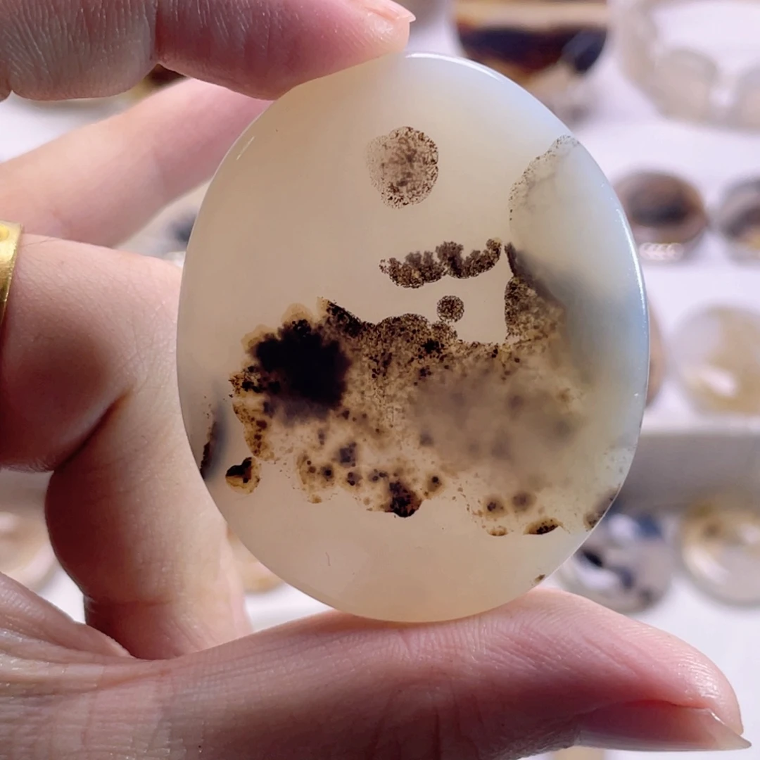 玛瑙/玉髓未镶嵌珠宝奇石