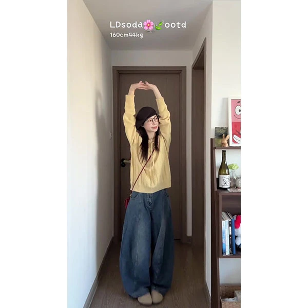 2025年秋季新款设计感系带绞花针织衫宽松显瘦圆领毛衣女裤子套装