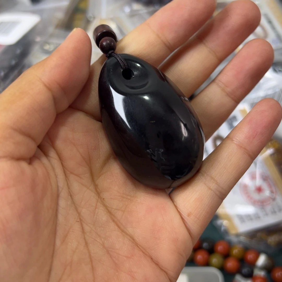 未镶嵌琥珀珠宝奇石337