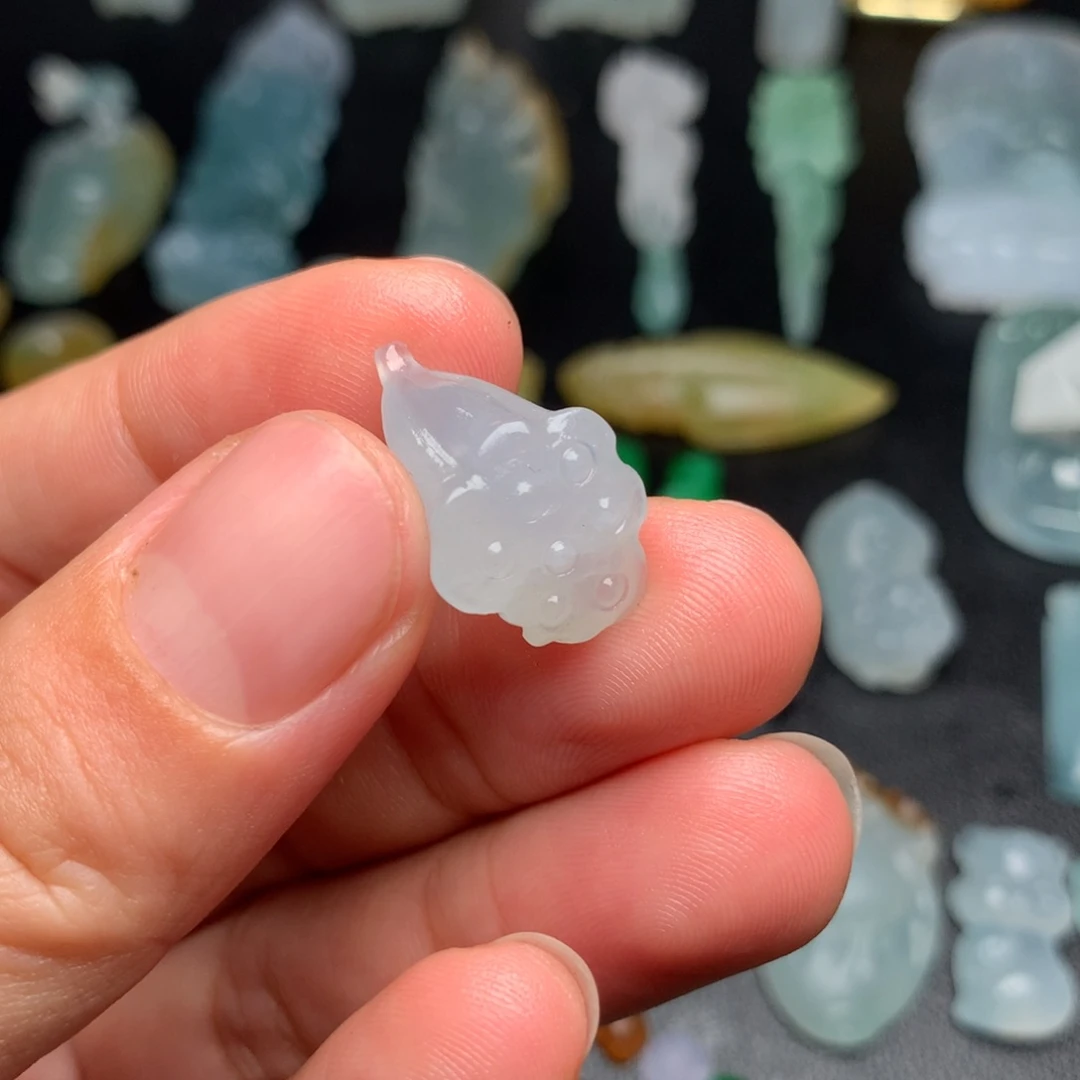 定制翡翠未镶嵌莲蓬